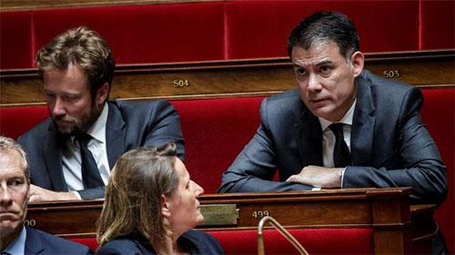 Parlamentarios insatisfechos con las respuestas a la crisis de los chalecos amarillos